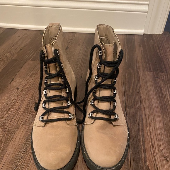 SOREL lace up boots - Picture 5 of 5